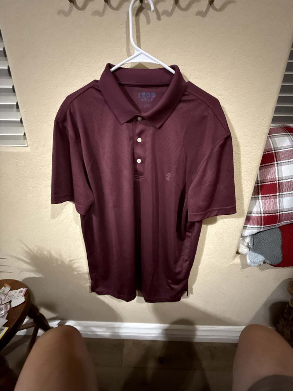 IZOD Golf Grid Polo Size L Burgundy Short Sleeve Performance